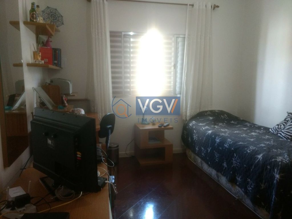 Casa à venda com 3 quartos, 150m² - Foto 4