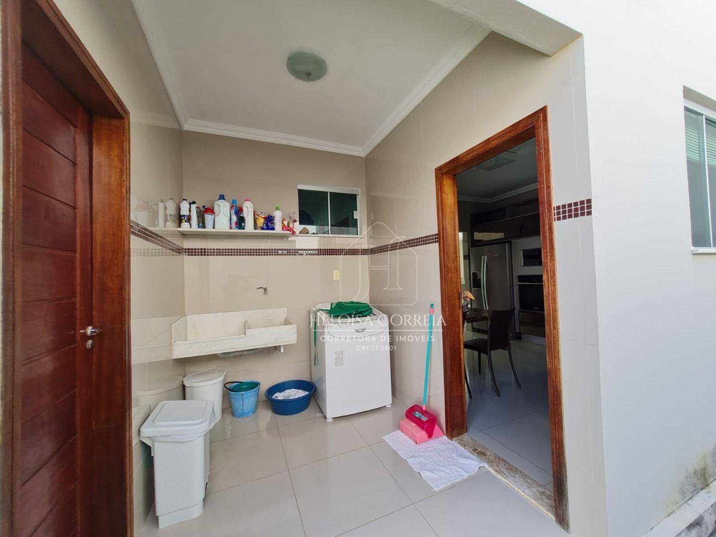 Casa à venda com 4 quartos, 290m² - Foto 7