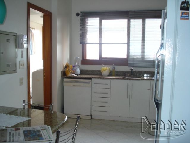 Apartamento à venda com 3 quartos, 178m² - Foto 6