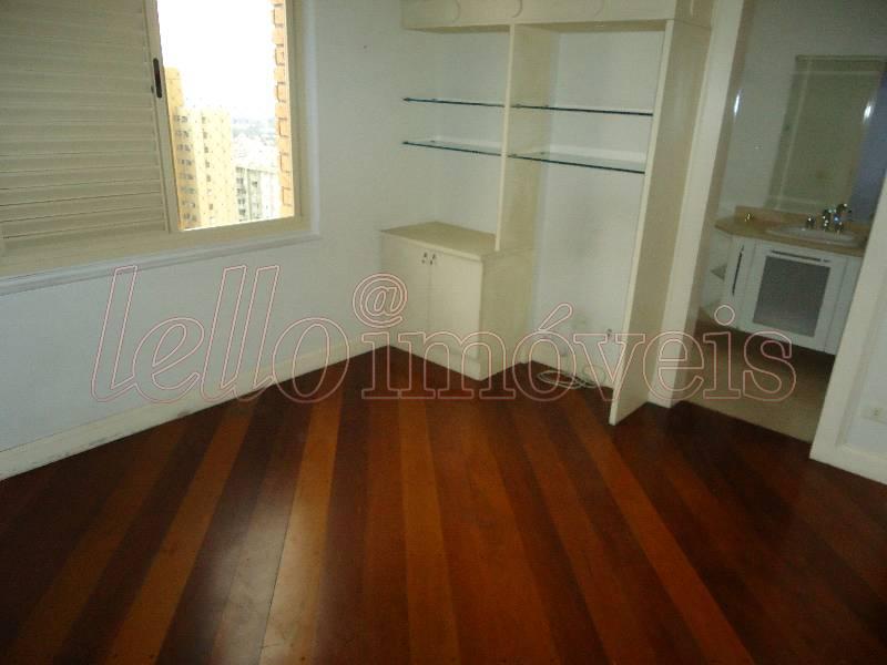 Apartamento para alugar com 4 quartos, 310m² - Foto 11