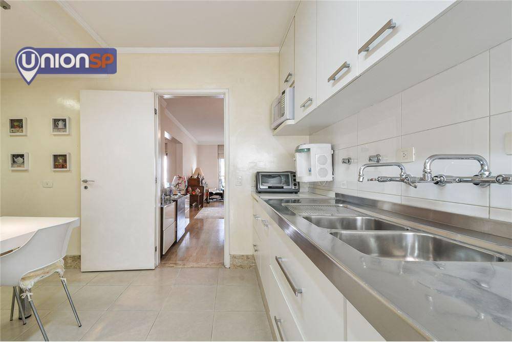 Apartamento à venda com 3 quartos, 175m² - Foto 23