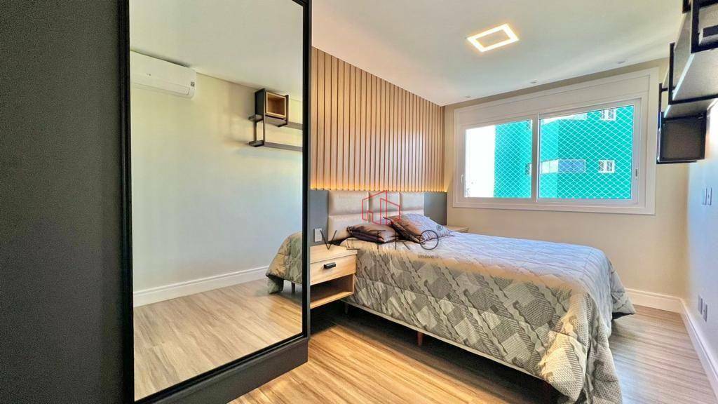 Apartamento à venda com 3 quartos, 135m² - Foto 7