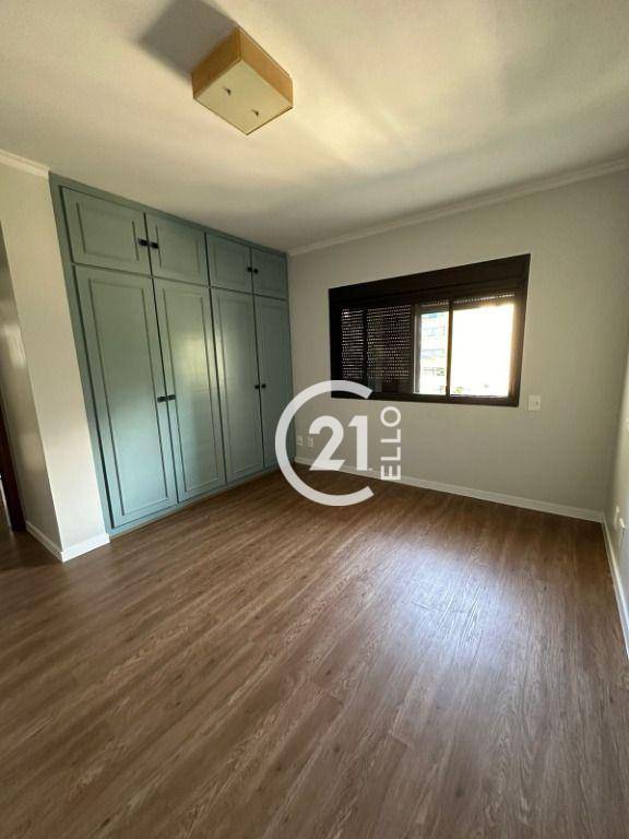 Apartamento à venda com 3 quartos, 150m² - Foto 5