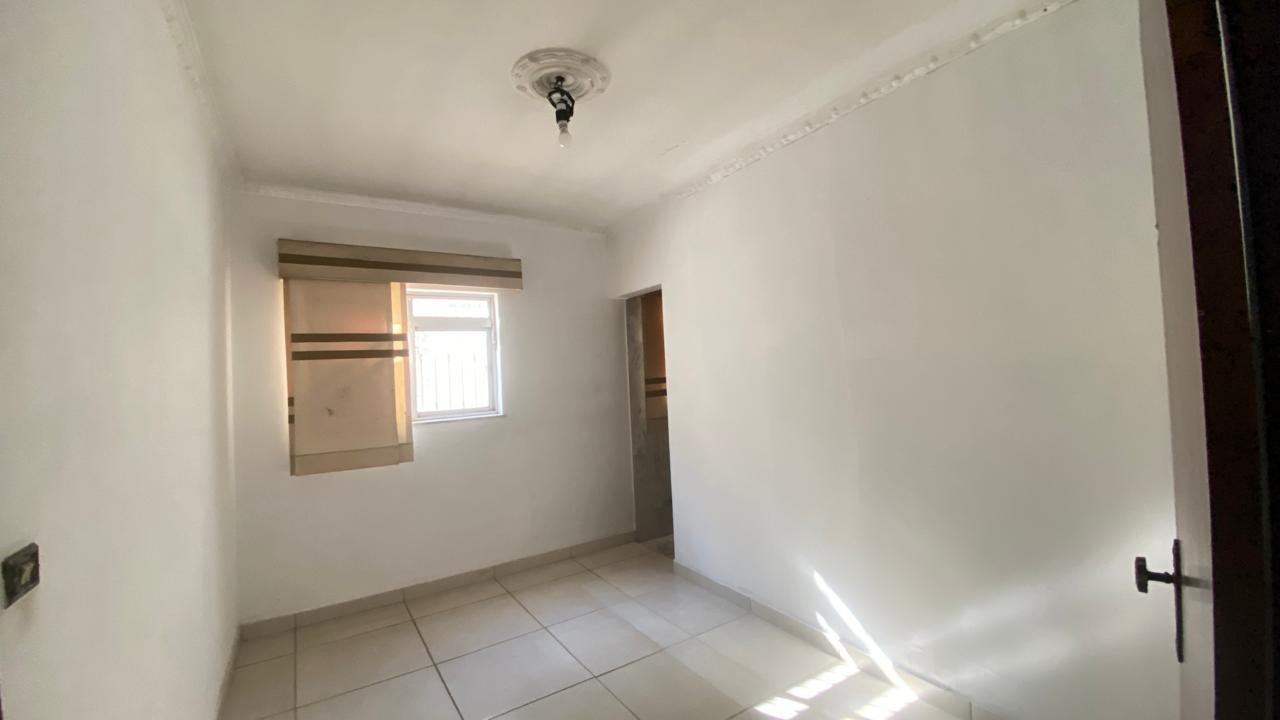 Casa para alugar com 4 quartos, 437m² - Foto 14