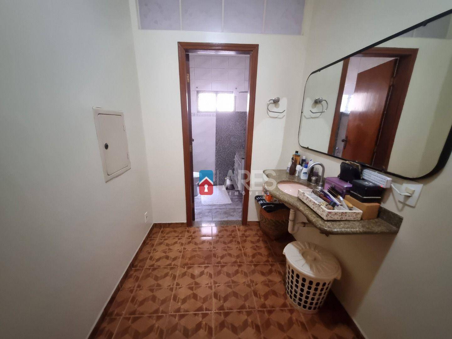 Casa à venda com 3 quartos, 208m² - Foto 8