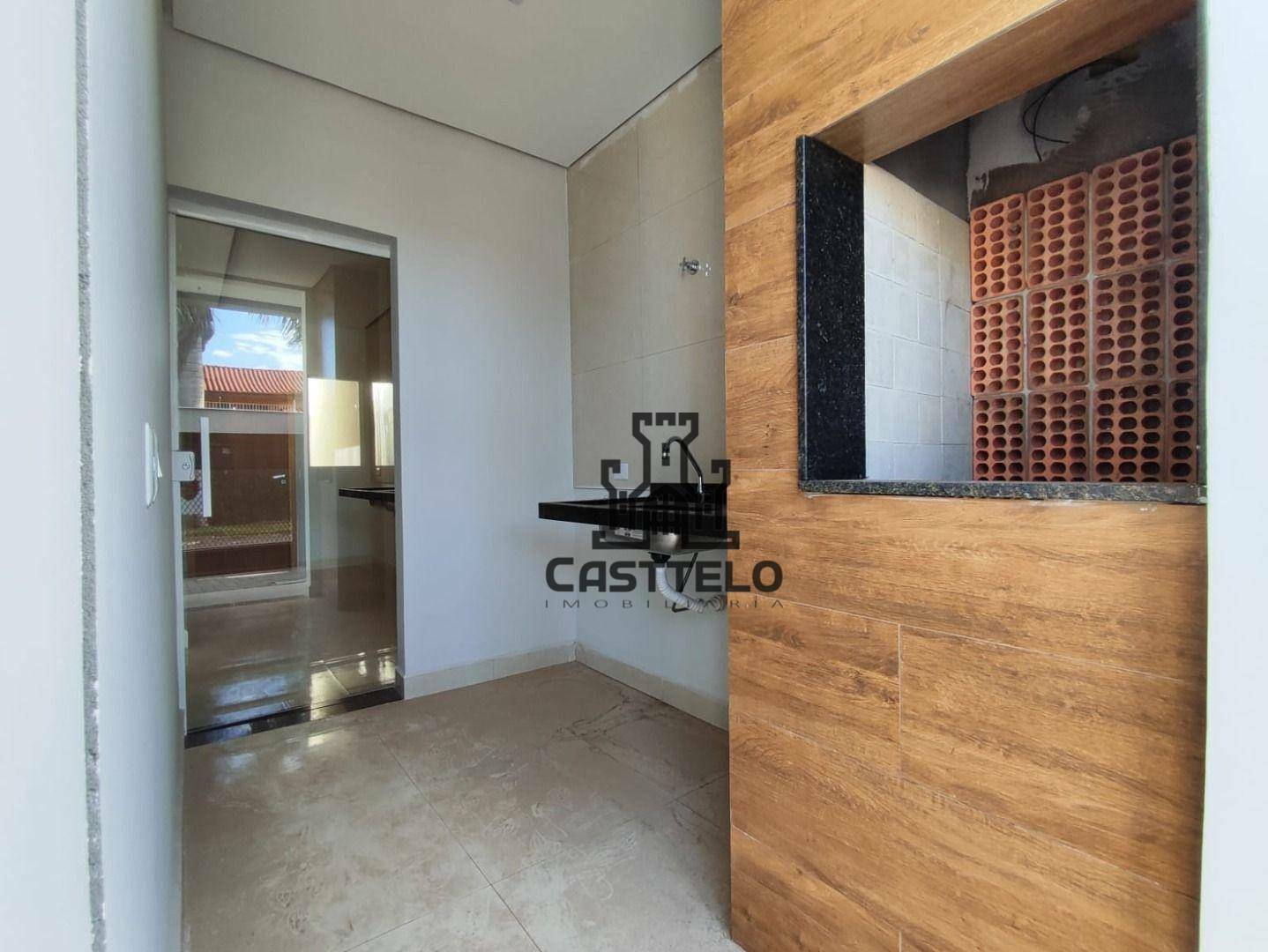 Casa à venda com 3 quartos, 120m² - Foto 2