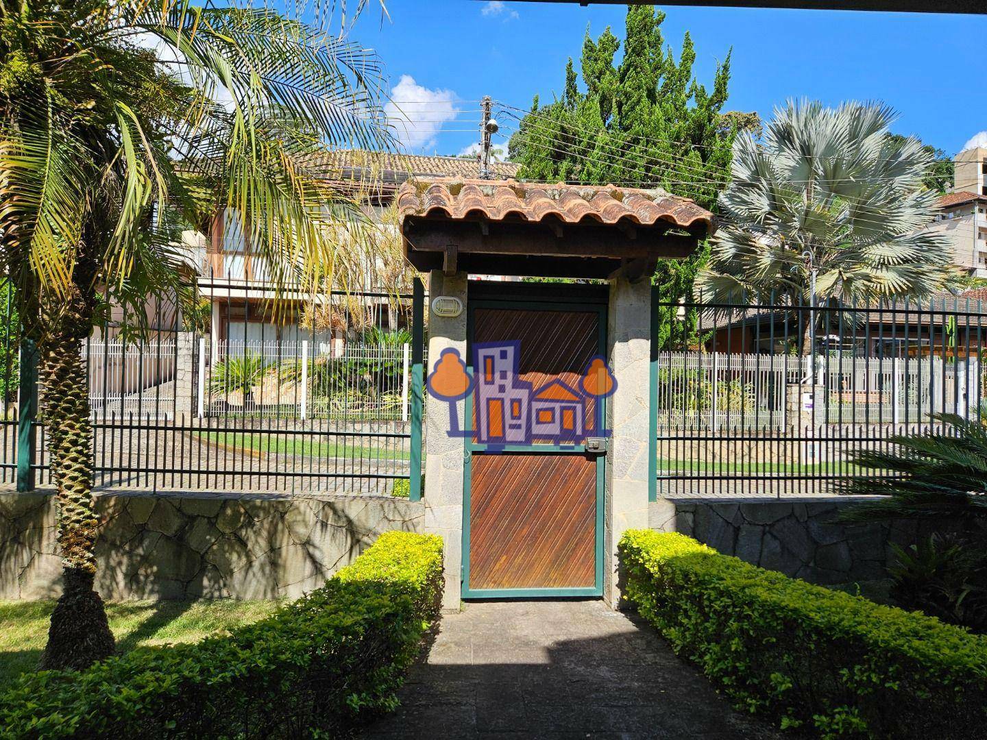 Casa à venda com 5 quartos, 326m² - Foto 48