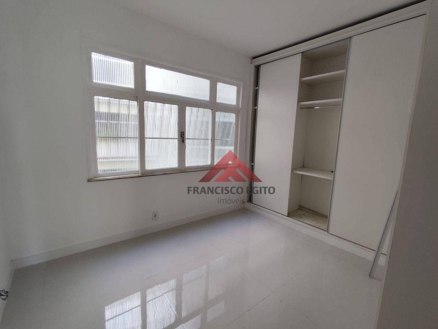 Apartamento à venda com 3 quartos, 105m² - Foto 12