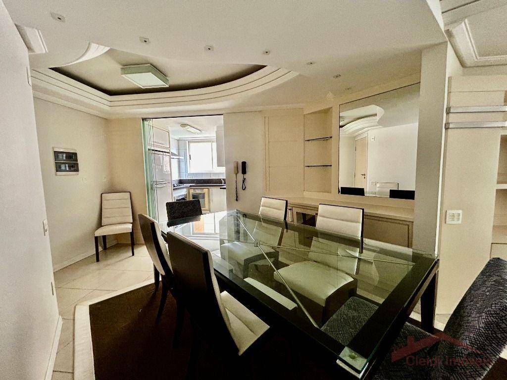 Apartamento para alugar com 2 quartos, 120m² - Foto 4