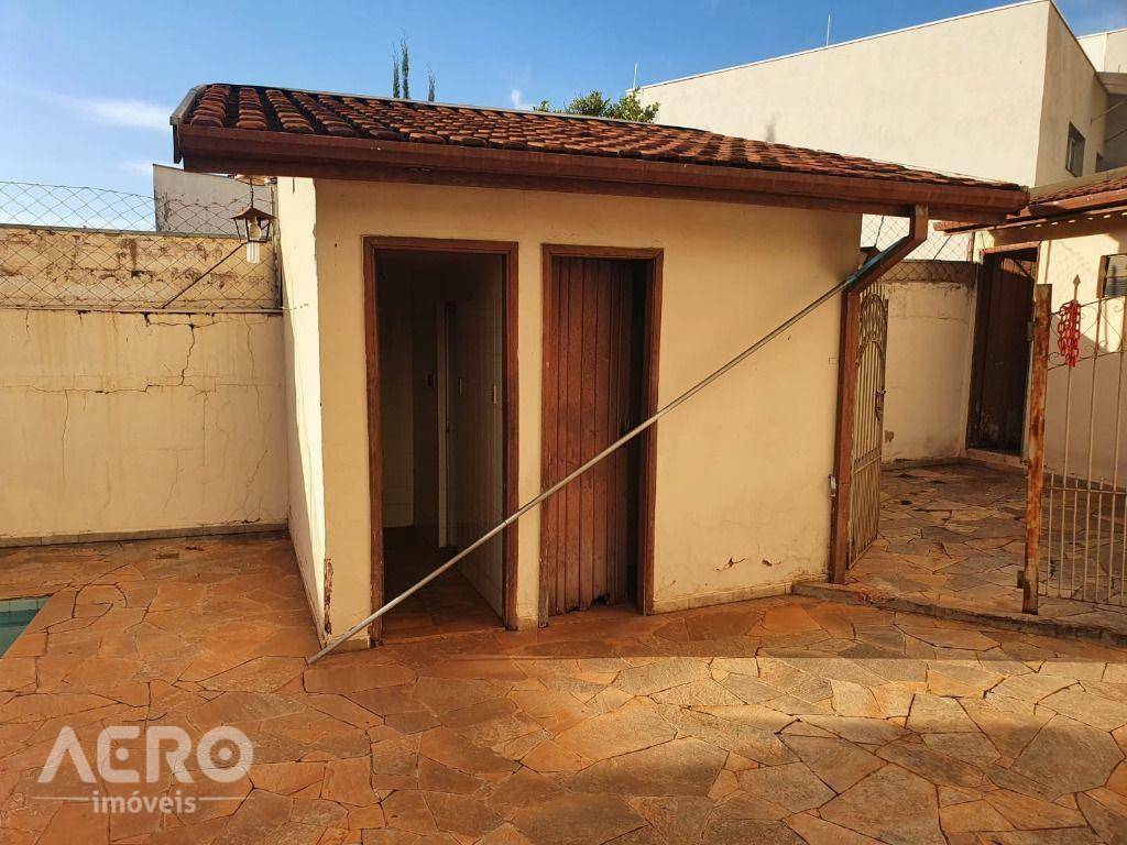 Casa à venda com 4 quartos, 342m² - Foto 3