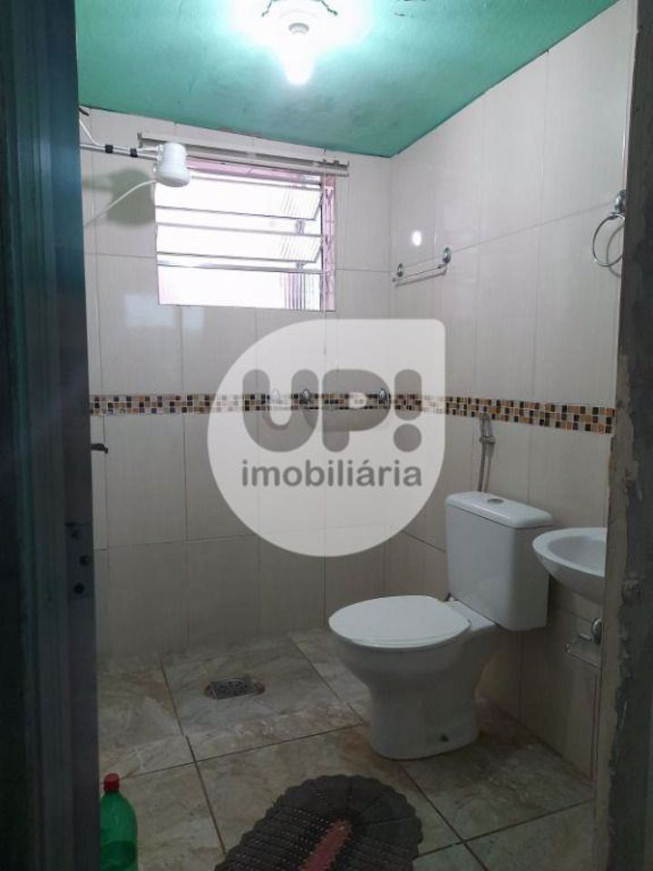 Casa à venda com 2 quartos, 70m² - Foto 5