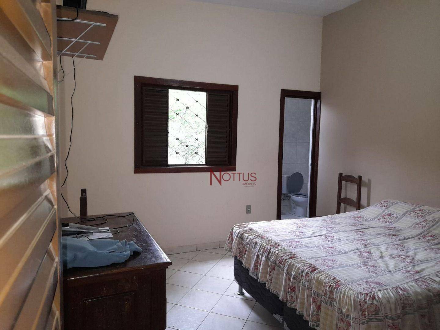 Casa à venda com 3 quartos, 200m² - Foto 11