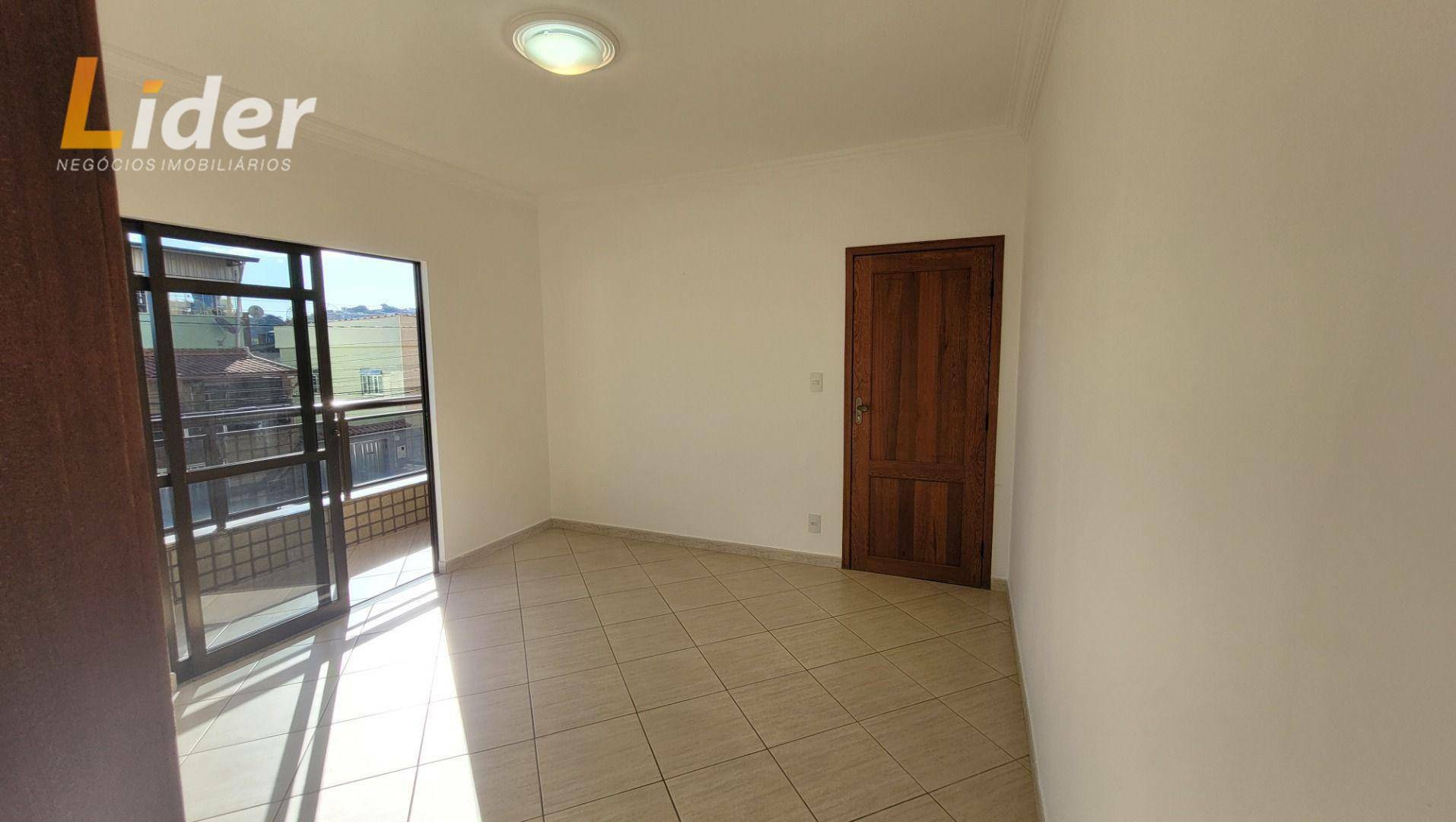 Apartamento à venda com 2 quartos, 62m² - Foto 3