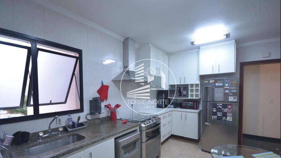 Apartamento à venda com 3 quartos, 127m² - Foto 4