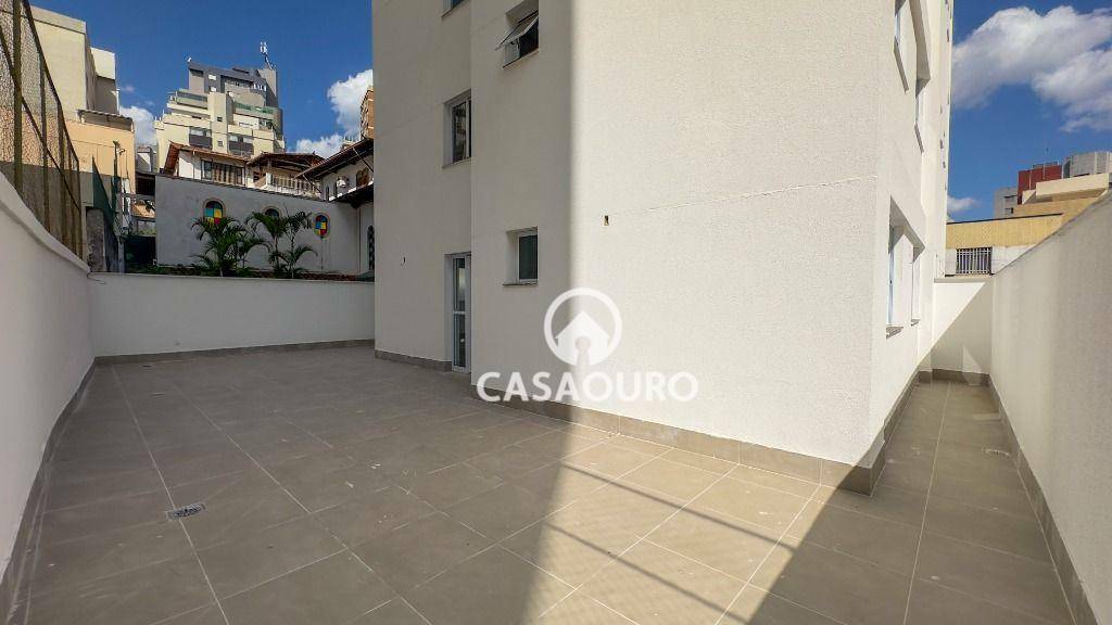 Apartamento à venda com 2 quartos, 145m² - Foto 1