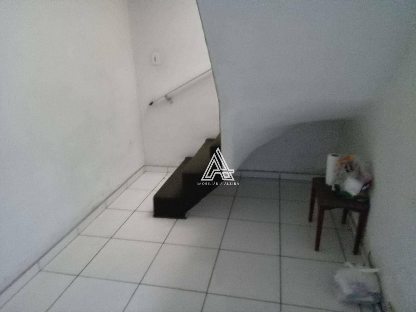 Sobrado à venda com 2 quartos, 300m² - Foto 8