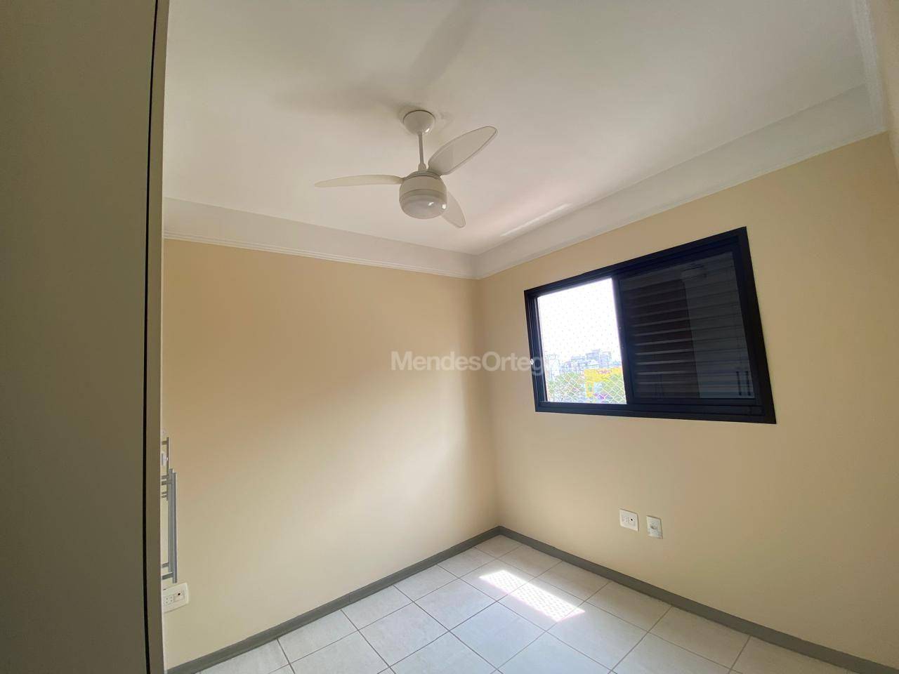 Apartamento para alugar com 3 quartos, 93m² - Foto 15