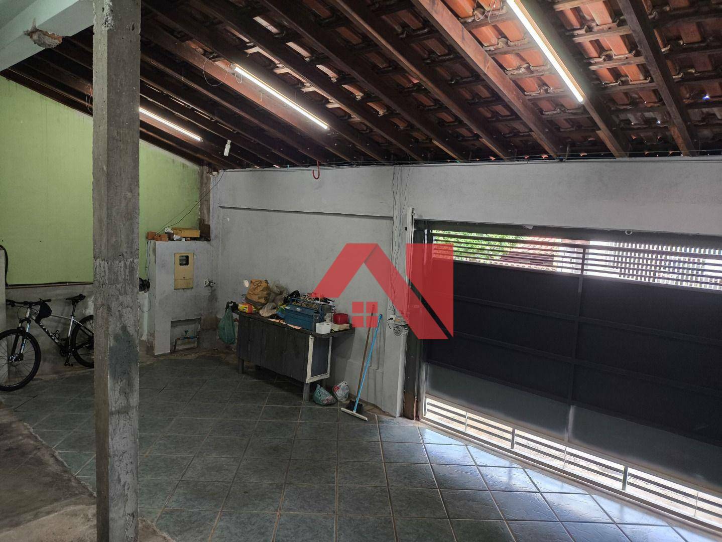 Casa à venda com 3 quartos, 165m² - Foto 2