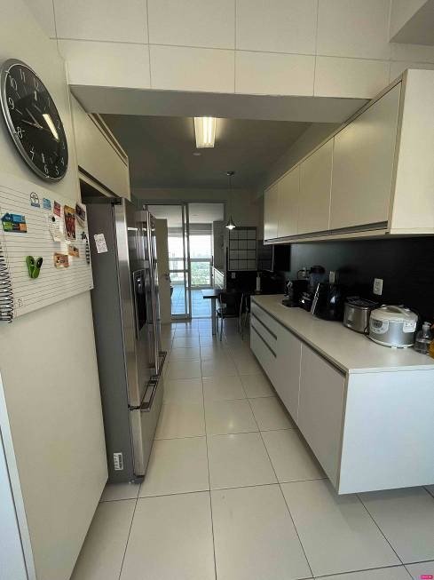 Apartamento à venda com 3 quartos, 215m² - Foto 8