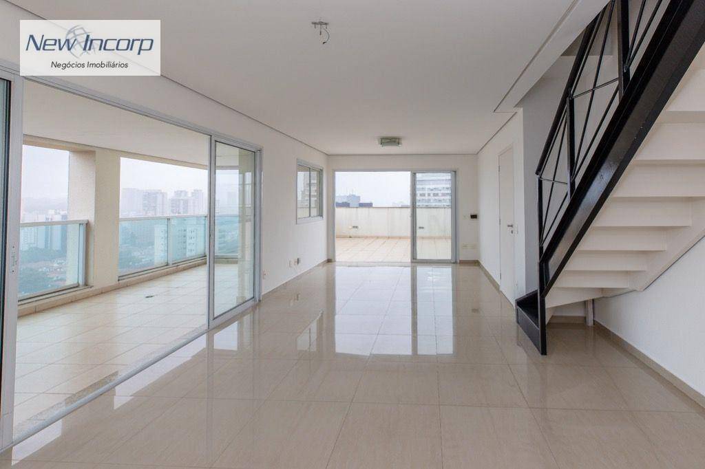 Apartamento à venda com 3 quartos, 227m² - Foto 1