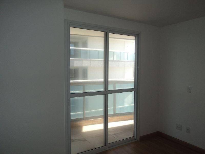 Apartamento à venda com 4 quartos, 251m² - Foto 3