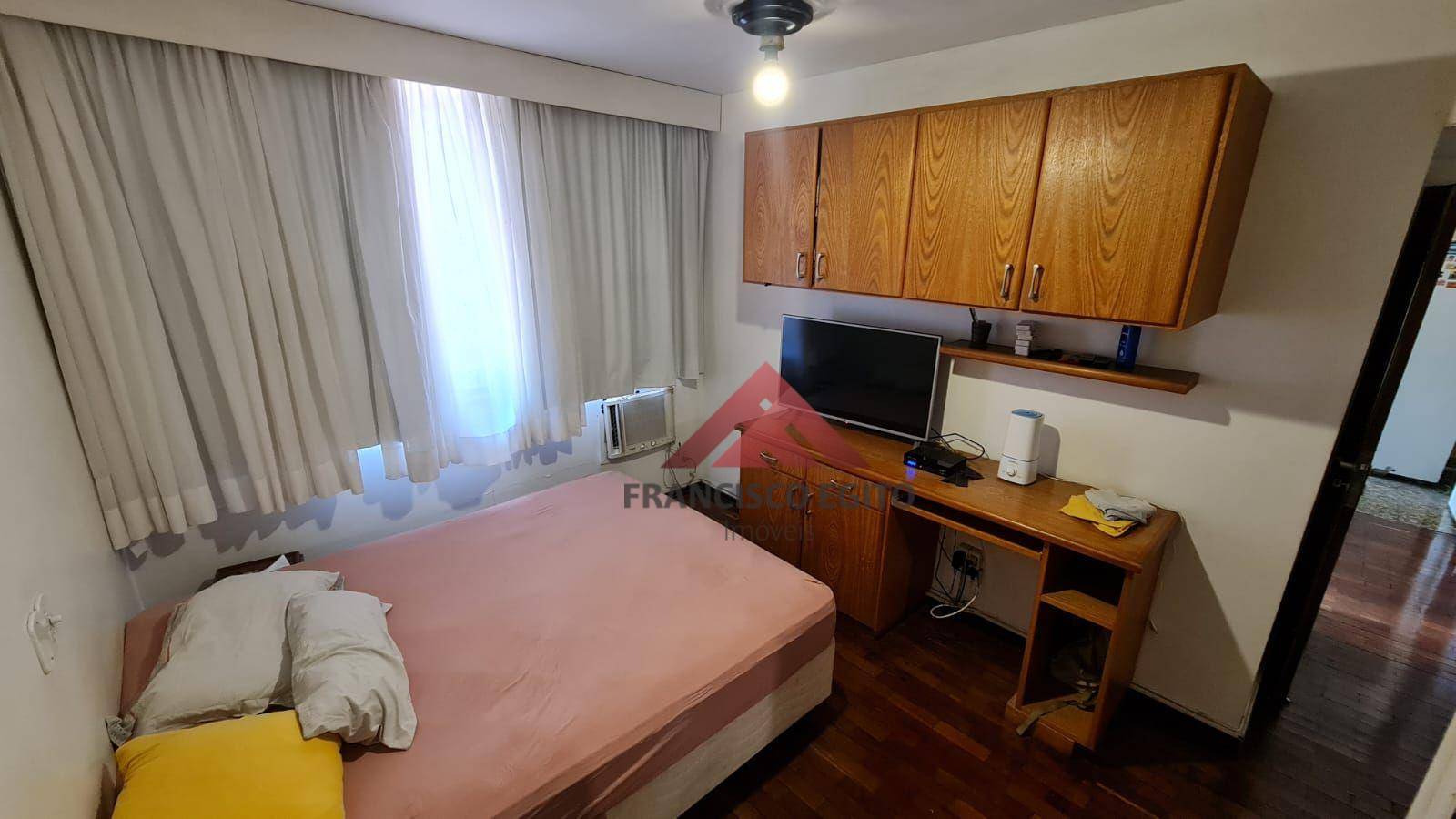 Apartamento à venda com 4 quartos, 212m² - Foto 10