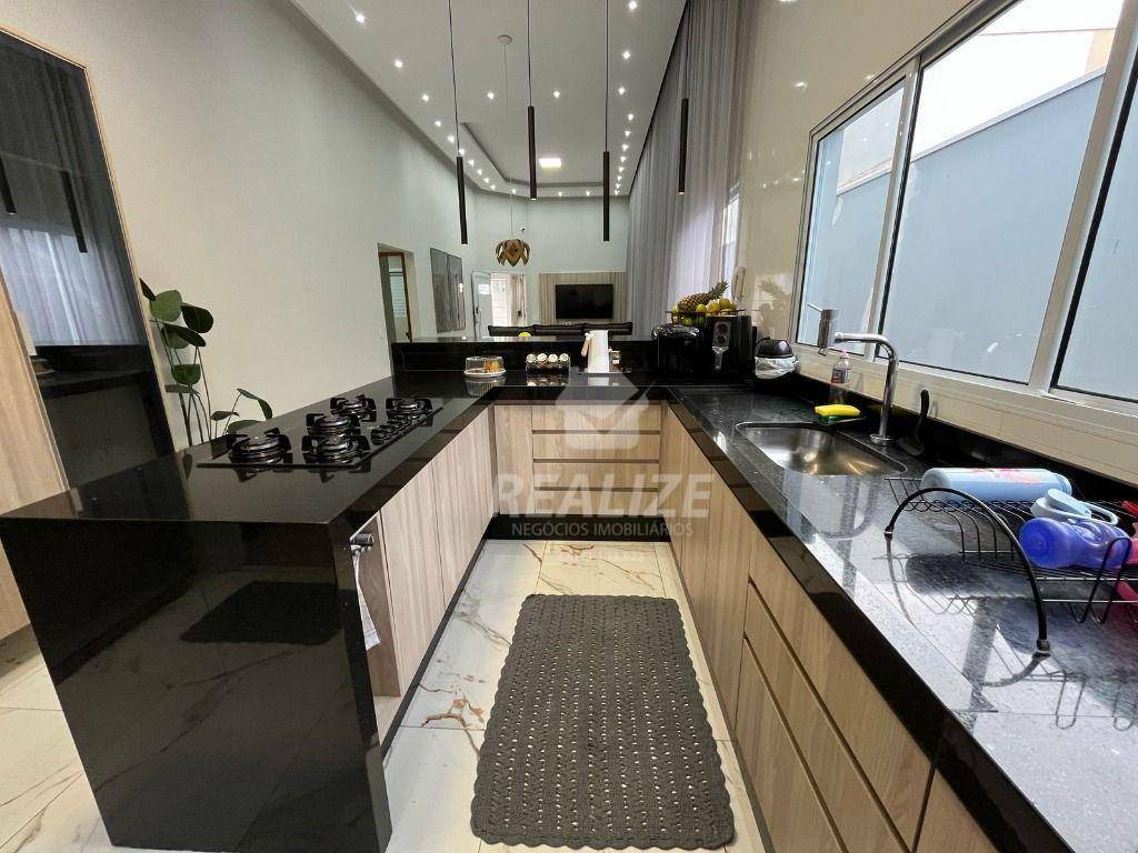 Casa à venda com 3 quartos, 210m² - Foto 13
