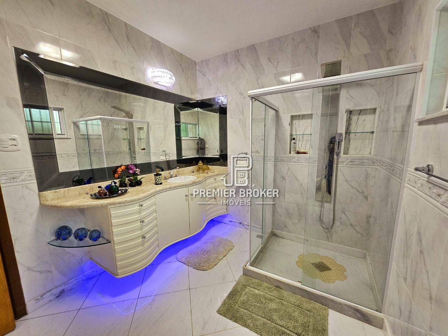 Casa à venda com 3 quartos, 300m² - Foto 21