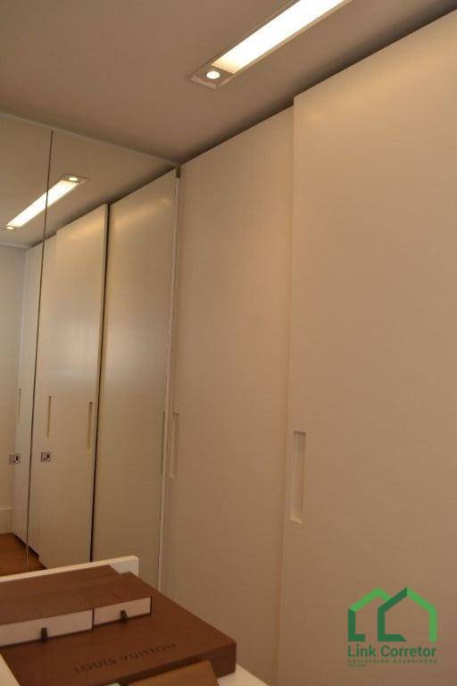 Apartamento à venda com 3 quartos, 213m² - Foto 27