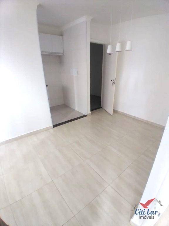 Apartamento à venda com 2 quartos, 41m² - Foto 4