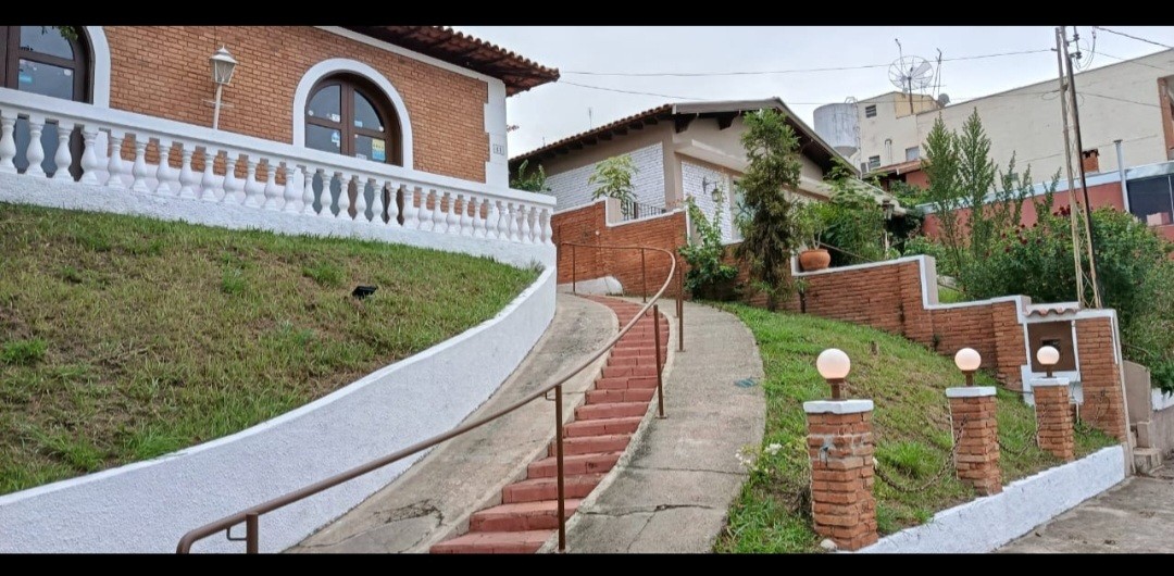 Casa à venda com 2 quartos, 500m² - Foto 2