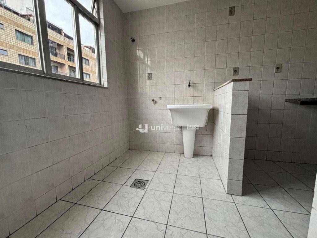 Apartamento para alugar com 2 quartos, 75m² - Foto 11