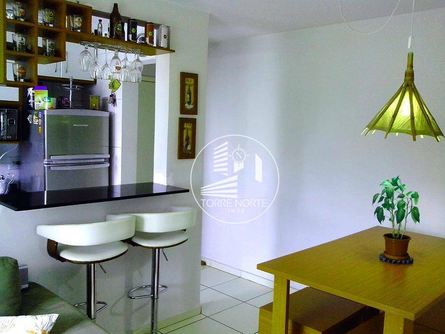 Apartamento à venda com 2 quartos, 48m² - Foto 2