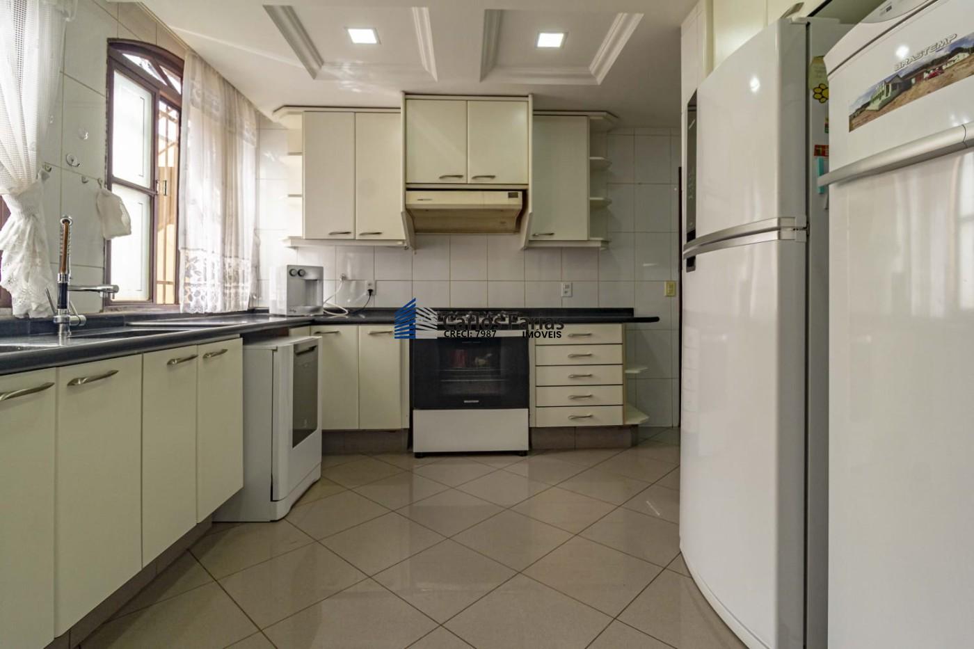 Casa à venda com 6 quartos, 450m² - Foto 40
