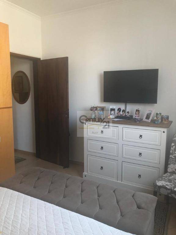 Apartamento à venda com 3 quartos, 139m² - Foto 13