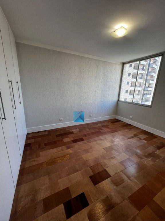 Apartamento à venda com 3 quartos, 130m² - Foto 22