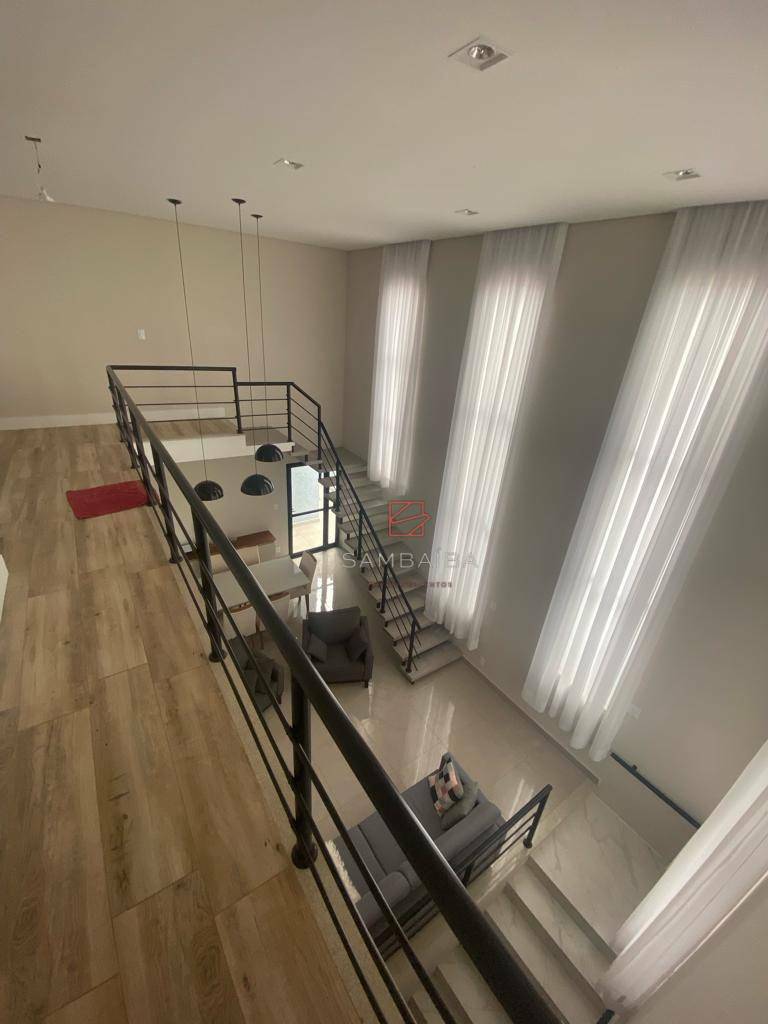 Casa à venda com 3 quartos, 253m² - Foto 4