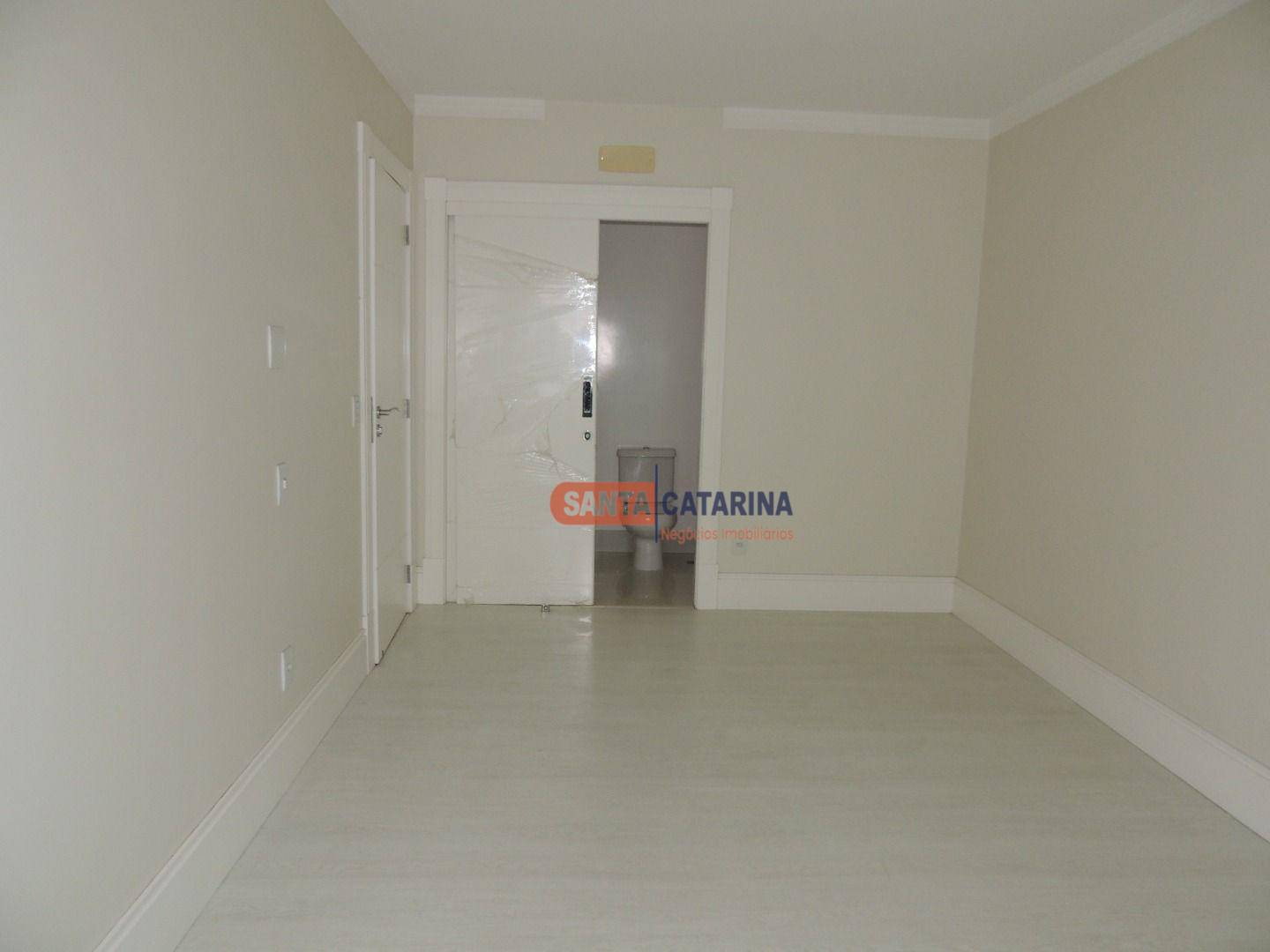 Apartamento à venda com 3 quartos, 254m² - Foto 9