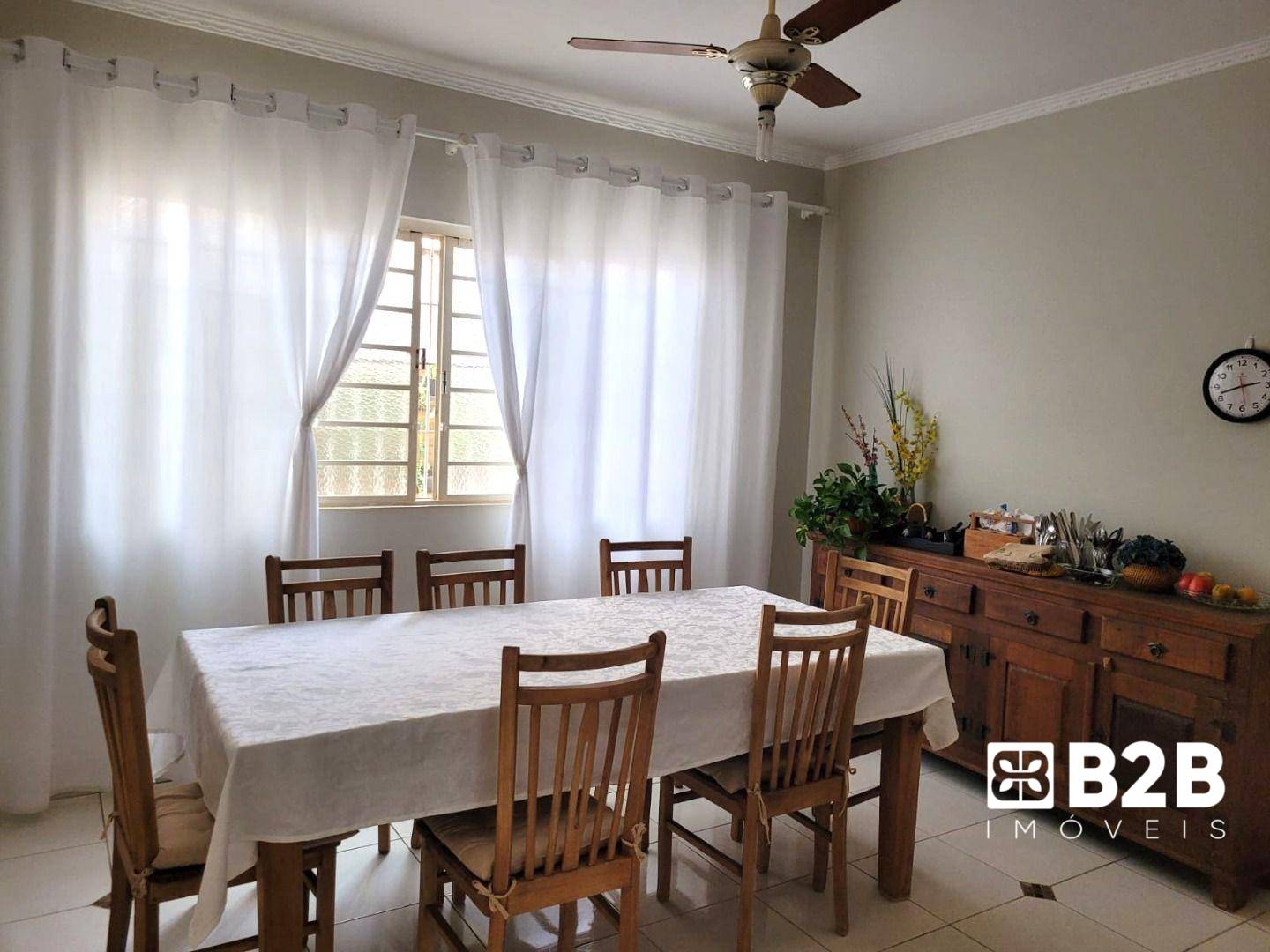 Casa, 3 quartos, 175 m² - Foto 2