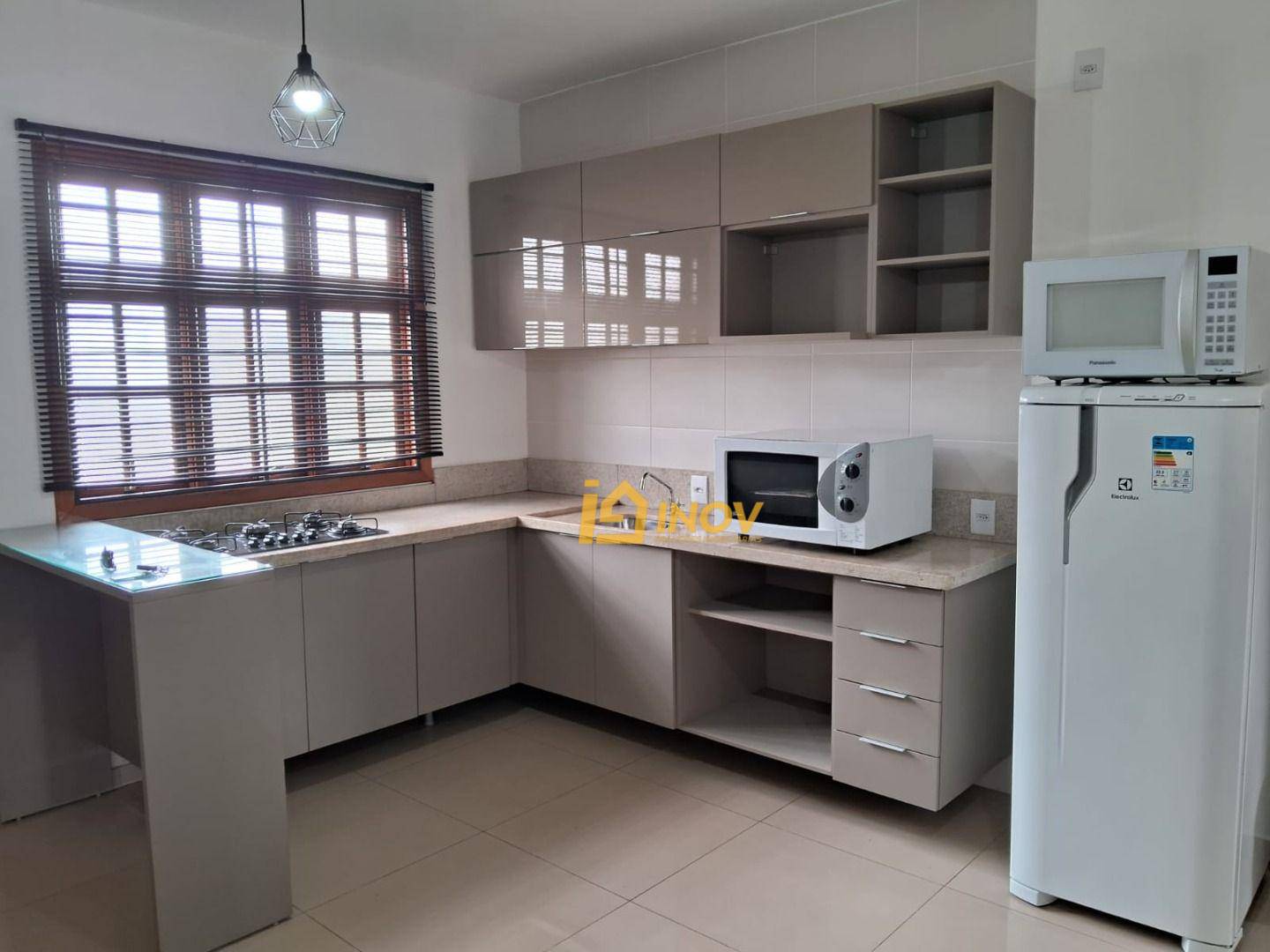 Casa à venda e aluguel com 2 quartos, 45m² - Foto 4