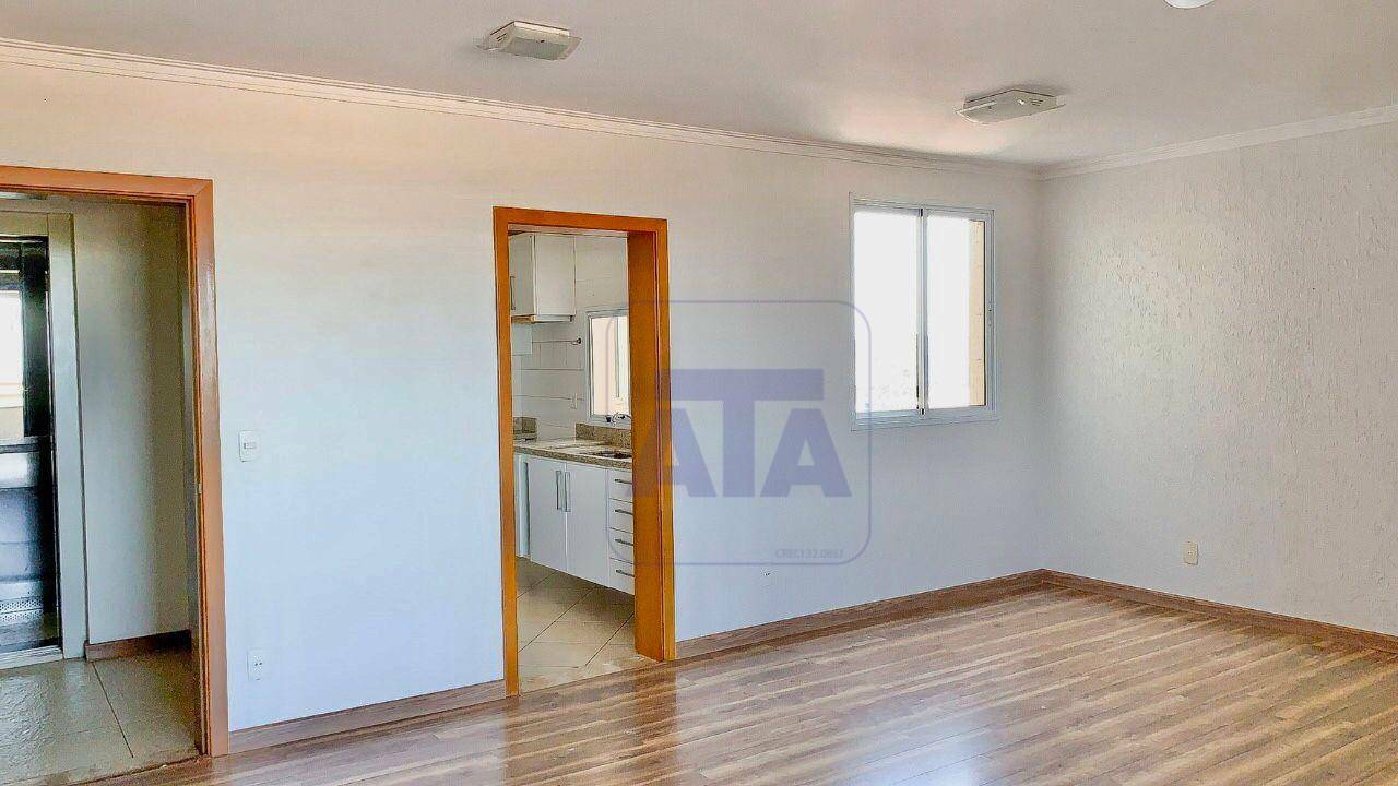 Apartamento à venda com 3 quartos, 170m² - Foto 3