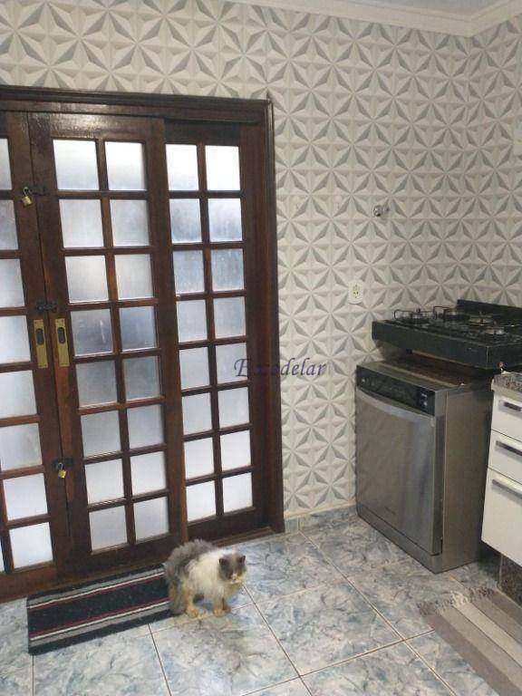 Sobrado à venda com 3 quartos, 210m² - Foto 4