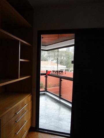 Apartamento à venda com 4 quartos, 211m² - Foto 18