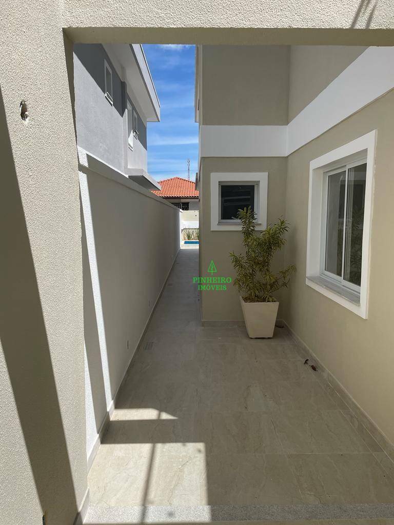 Casa à venda com 4 quartos, 177m² - Foto 4