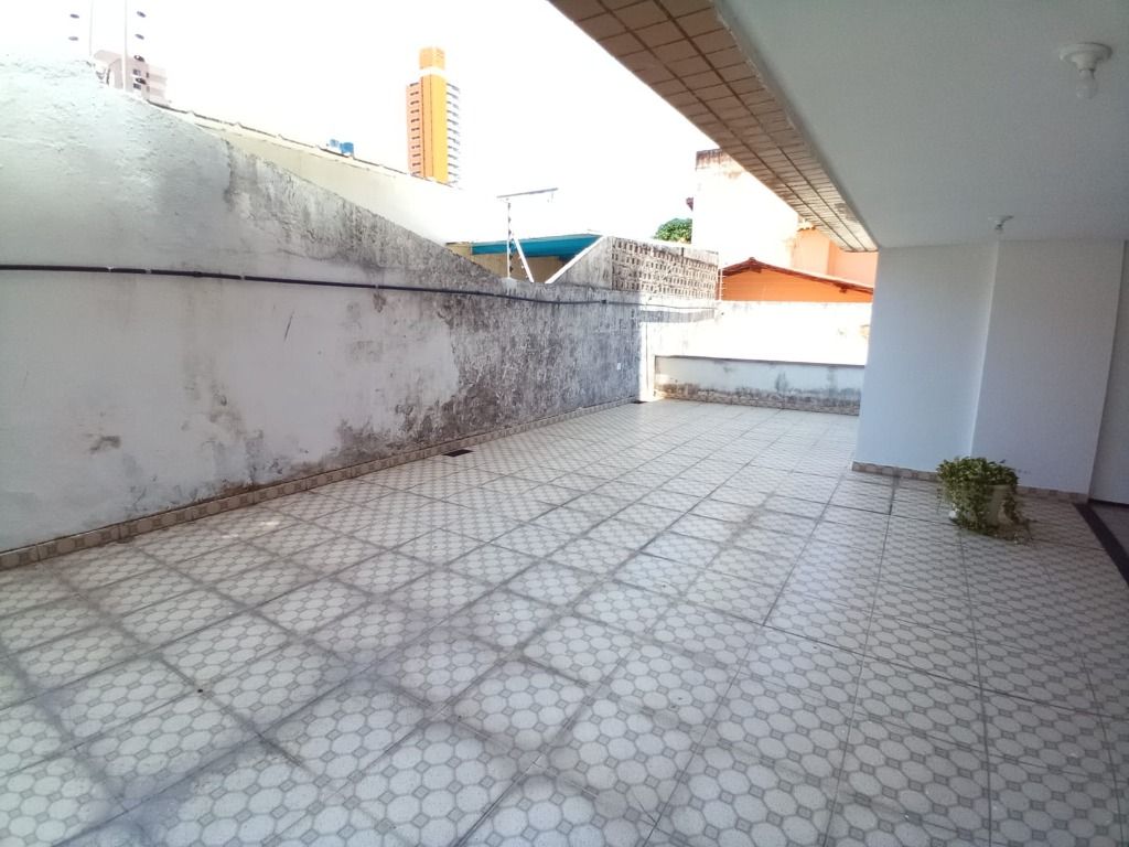 Apartamento à venda com 4 quartos, 134m² - Foto 4