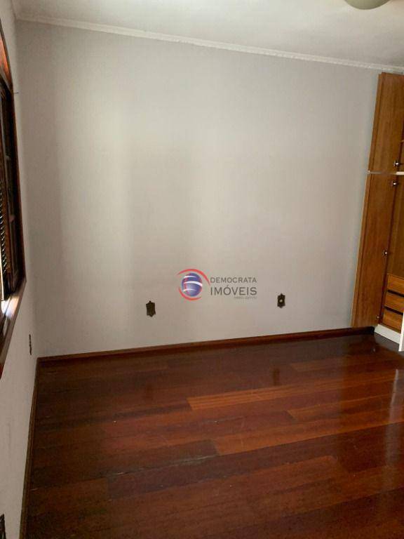 Sobrado à venda com 4 quartos, 232m² - Foto 8