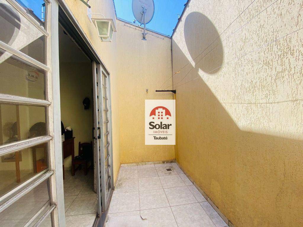 Casa à venda com 2 quartos, 72m² - Foto 2