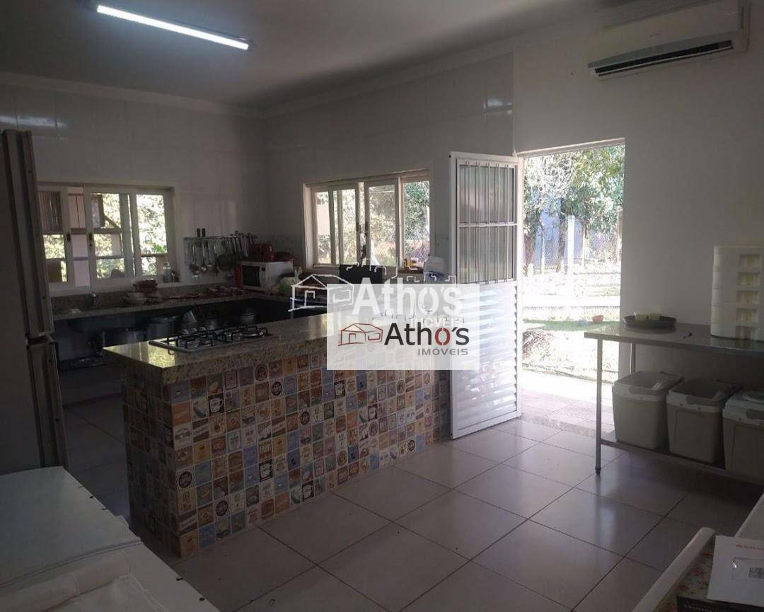 Chácara à venda com 5 quartos, 300m² - Foto 4