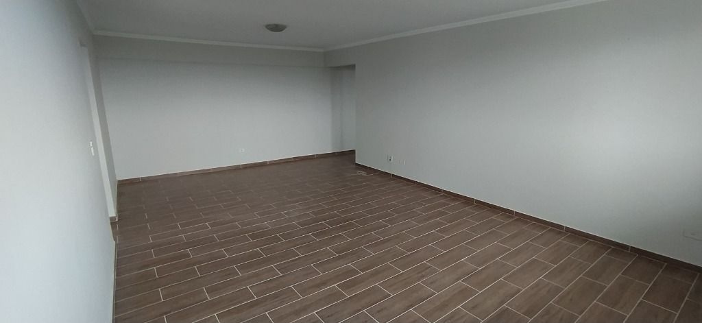 Apartamento para alugar com 3 quartos, 120m² - Foto 8