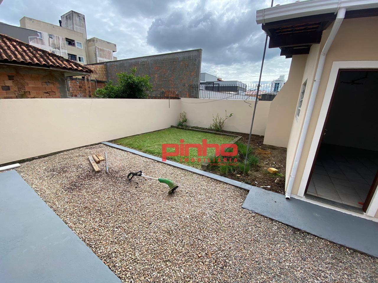 Casa para alugar com 3 quartos, 150m² - Foto 13